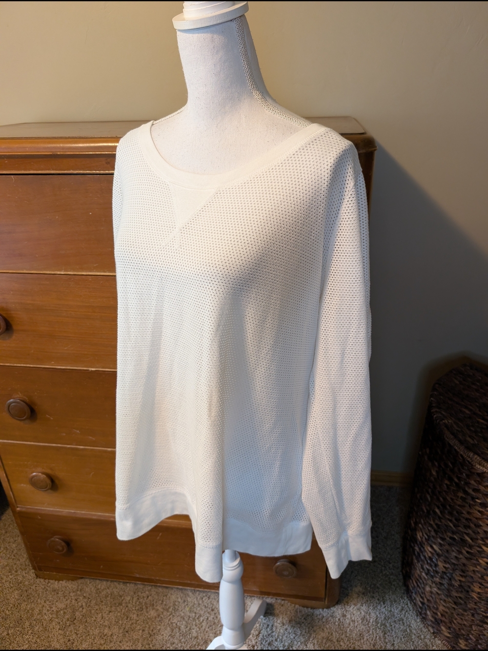 Maurices Beach Lounge Sweatshirt White Perforated Long Sleeve Pullover 0X - Picture 2 of 10